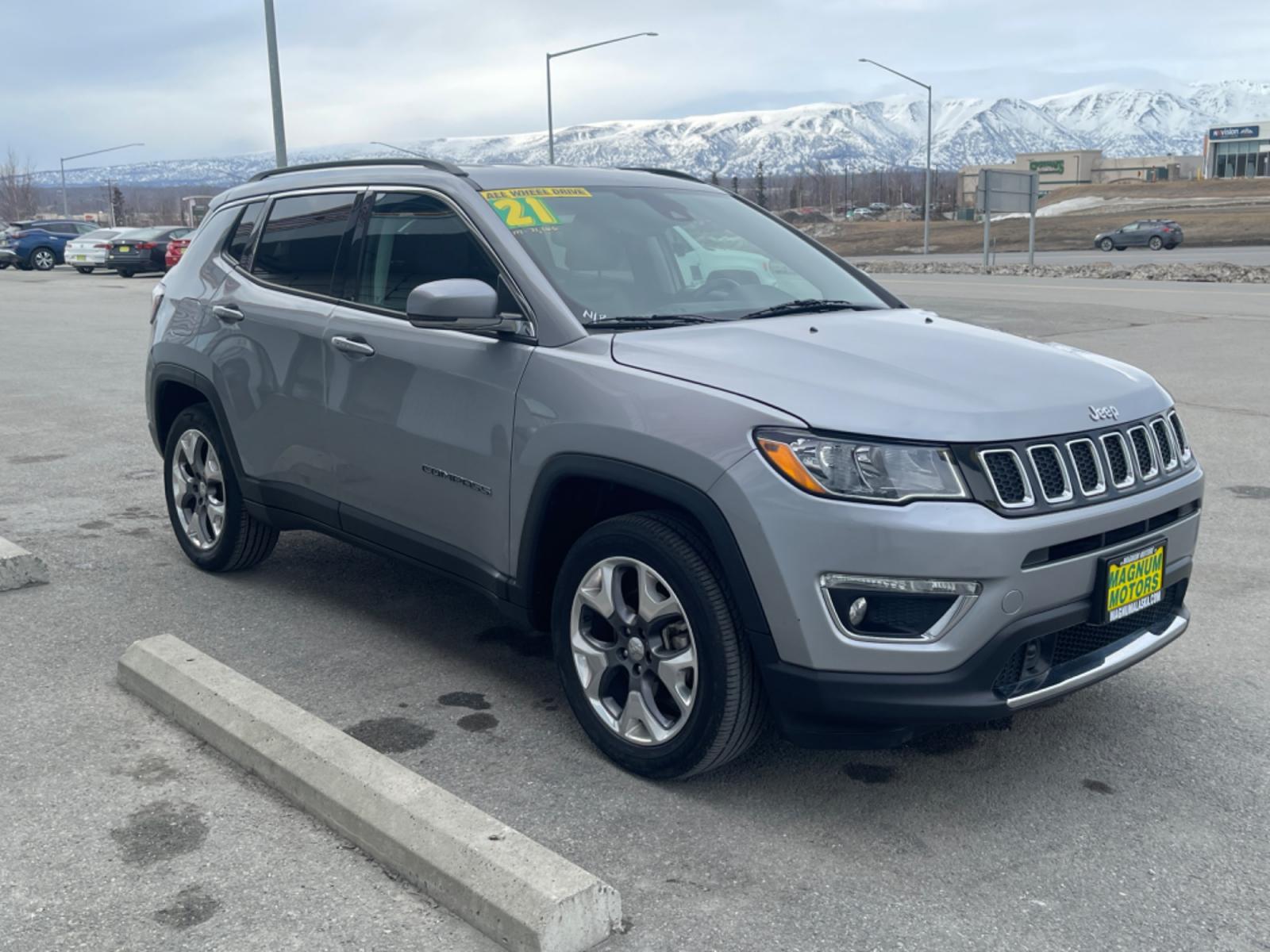 2021 SILVER /charcoal cloth JEEP COMPASS LIMITED (3C4NJDCB7MT) with an 2.4L engine, Automatic transmission, located at 1960 Industrial Drive, Wasilla, 99654, (907) 274-2277, 61.573475, -149.400146 - Photo #4